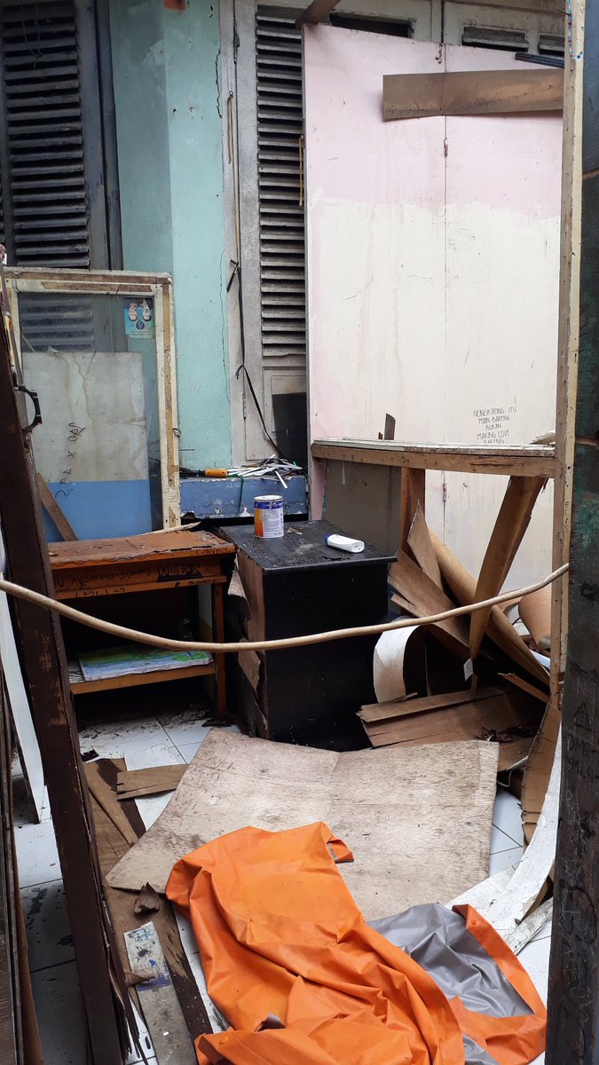 BALEPANKS's tweet photo. Iya tmpt kita udah dihancurkan, tapi bukan berarti kita selesai dlm bersahabat. Ttp menjadi balepanks yg kemarin. Jngn pernah berubah kawan. https://t.co/Ja3Njhzk3p