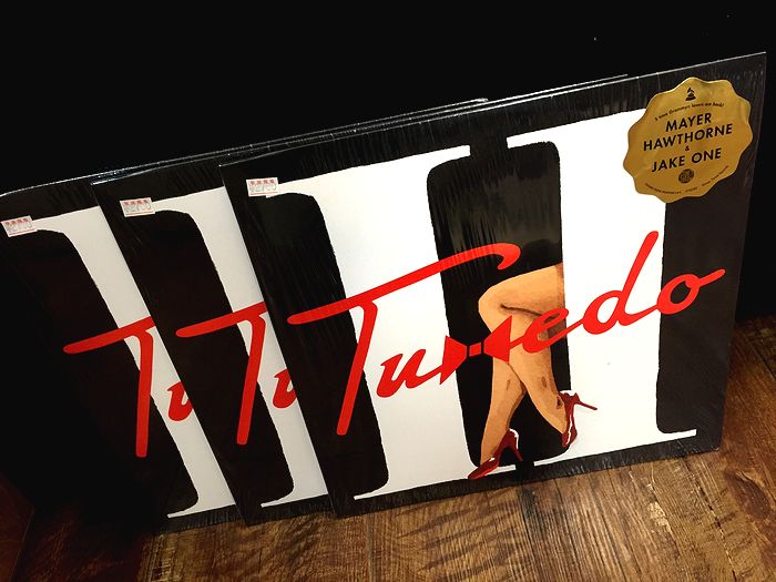 diskunionOCHA_S's tweet photo. ◎3/25(土)【入荷タイトル一覧】TUXEDOセカンド・アルバムのアナログ盤が本日入荷!!!☆通販・お問い合わせ承ります☆ 詳細はコチラからどうぞ!⇒https://t.co/mKf8ShPuc2 #TUXEDO #TUXEDO2 #タキシード #レコード #お茶の水 #新譜 https://t.co/QDes8LkWyw