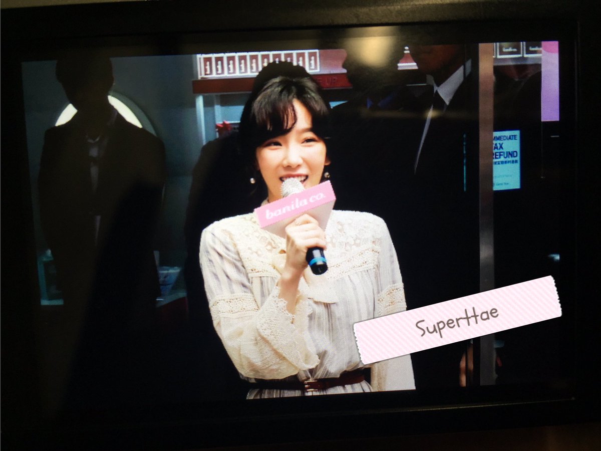 [PIC][25-03-2017]TaeYeon tham dự buổi Fansign cho dòng mỹ phẩm "Banila Co." vào chiều nay C7vYd-cU8AEGT9f