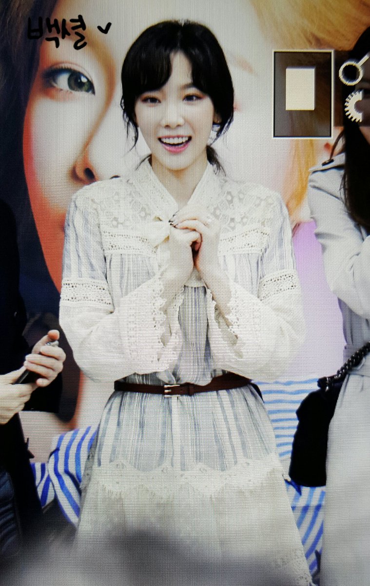 [PIC][25-03-2017]TaeYeon tham dự buổi Fansign cho dòng mỹ phẩm "Banila Co." vào chiều nay C7vanp5U8AALXgU