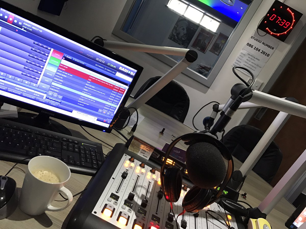 FerretGee's tweet photo. 2nd cup of coffee. Almost 2 hours in #SaturdayBreakfast #MartinGee #KZNCapital #communityradio #rocknroll https://t.co/P3RLeN0hoC
