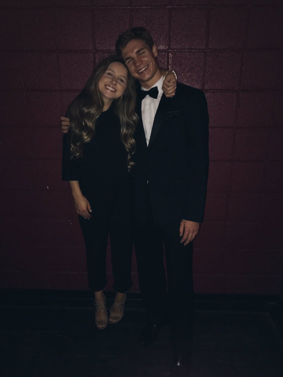 MrHawk2017_'s tweet photo. Also a big congratulations to our runner up, Kempton Osborn with his escort Elyssa Lines!! 👑 @TheOsborn99 https://t.co/DyGdiTXlar