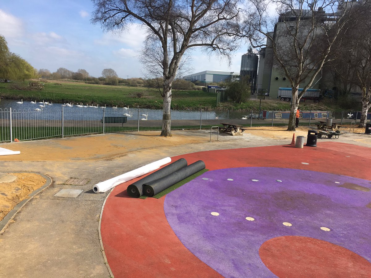 abitofgreenuk's tweet photo. 1100m2 starting to take shape at splash park ready for the holidays. Contact @abitofgreenuk for your next commercial project. https://t.co/vnBLHvIrFB
