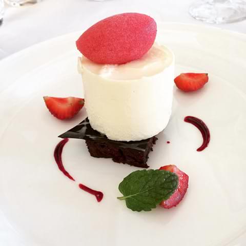 DP_BISTRO's tweet photo. ONE OF A KIND Tofu's Pudding w| Strawberry Sorbet by @Chef_FabianLana #VVIP_Classy @DP_BISTRO so sweet dessert! https://t.co/d9pc7H93OV