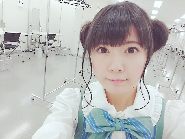 お団子髪の竹達彩奈