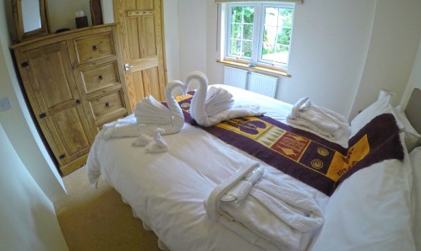 SarkCottage's tweet photo. Take your pick between two meticulously maintained apartments or of course our Beautiful, newly renovated Cottage! #Sark #ChannelIslands #RT https://t.co/dDN9fgV7Ca