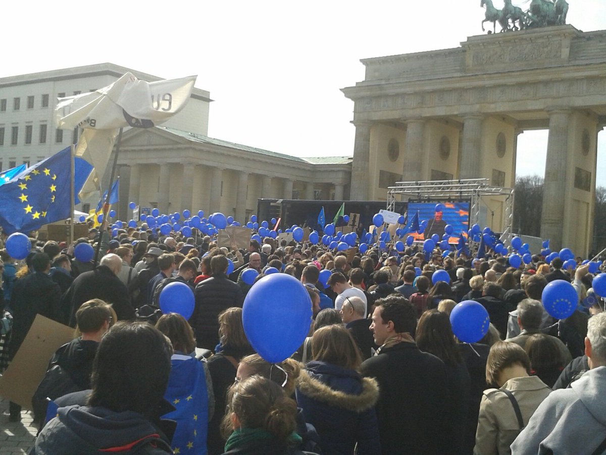 4000 Menschen für Europa!! #MarchForEurope2017 #EU60 #RoemischeVertraege