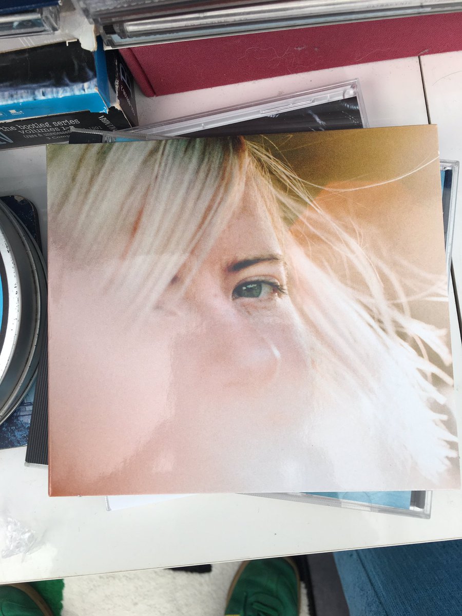 vinylsoulimages's tweet photo. This mornings tunes at Vinyl Soul HQ #amberarcades #fadinglines @vinylsoulimages https://t.co/gQYaz5iumB