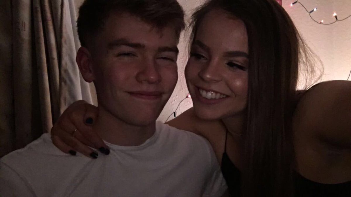 louisewallace_'s tweet photo. Missed this guy, bestie for life #flat29 😁 https://t.co/W5DLl8ZwpP