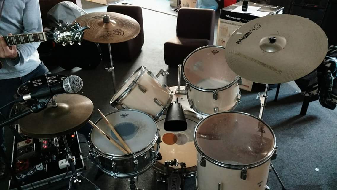 RiverweedMusic's tweet photo. Let's #haveabreak! Thanks to staff at Fallout #trieste and Cre-ta #bassano and to #martello #onemanband see you on #April7th #SPRINGBREAK https://t.co/mEir8Lt2Or