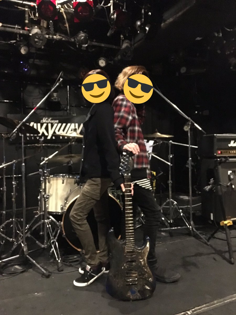 Reeeenchop's tweet photo. 春の斬くっそ楽しかったです
さすが神ですkimonoちゃん、一生ついていきます。今日だけは言わせてください、大好きです。本当に本当にありがとう。
イラスト渡せてよかった（ ;  ; ）
しかもやもとさんと写真撮れて満足ですw
ありがとうございました！！！
#kimono
#春の斬 https://t.co/hKaWTI408S