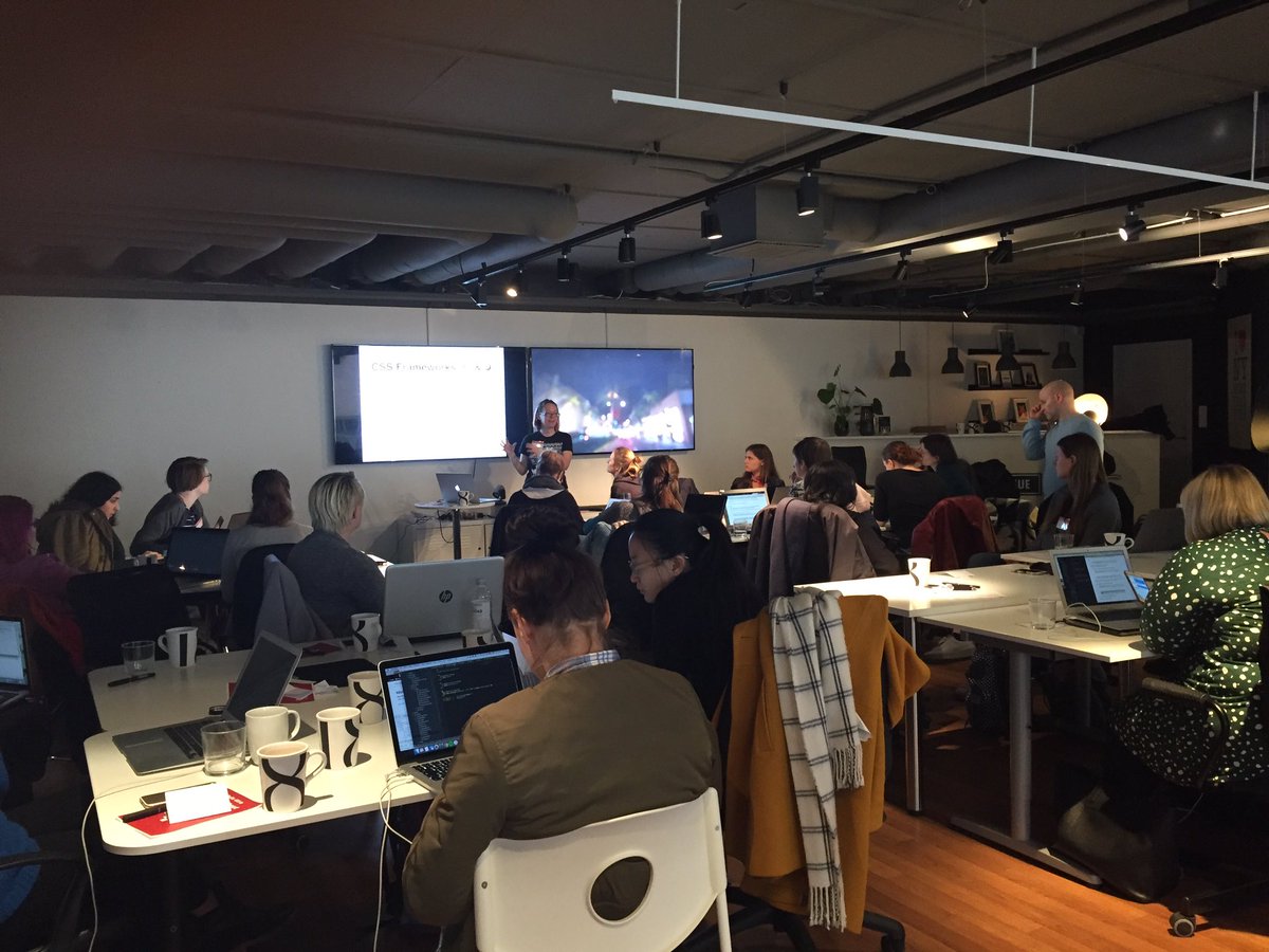 RailsGirlsSthlm's tweet image. Lots of women here today making their first #rubyonrails app 😊
