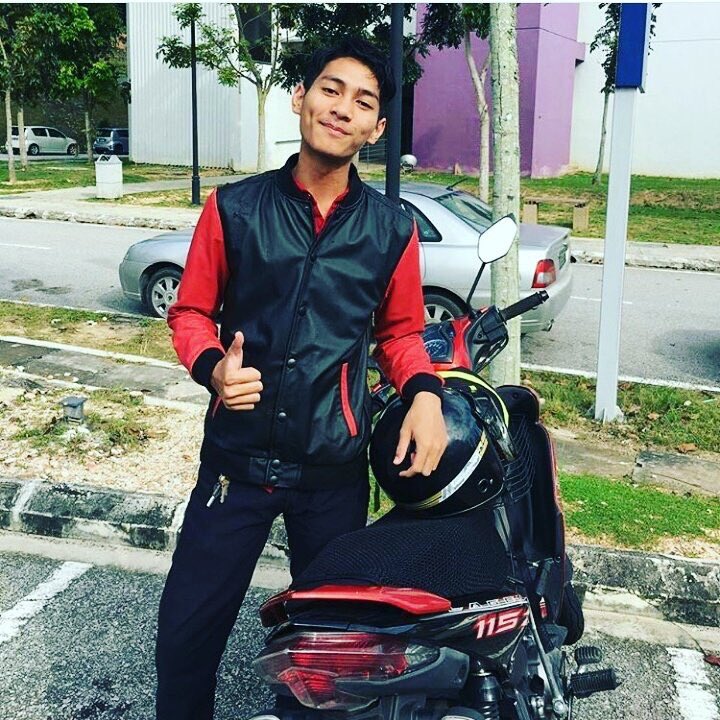 syafiqahzwwi_'s tweet photo. mohon doakan pelajar uitm , Mirza muamalat part 2 Yg sedang koma dan kritikal mengharapkan doa dan kekuatan dari kita semua di hosp Sg Buloh https://t.co/QydqqScvOE