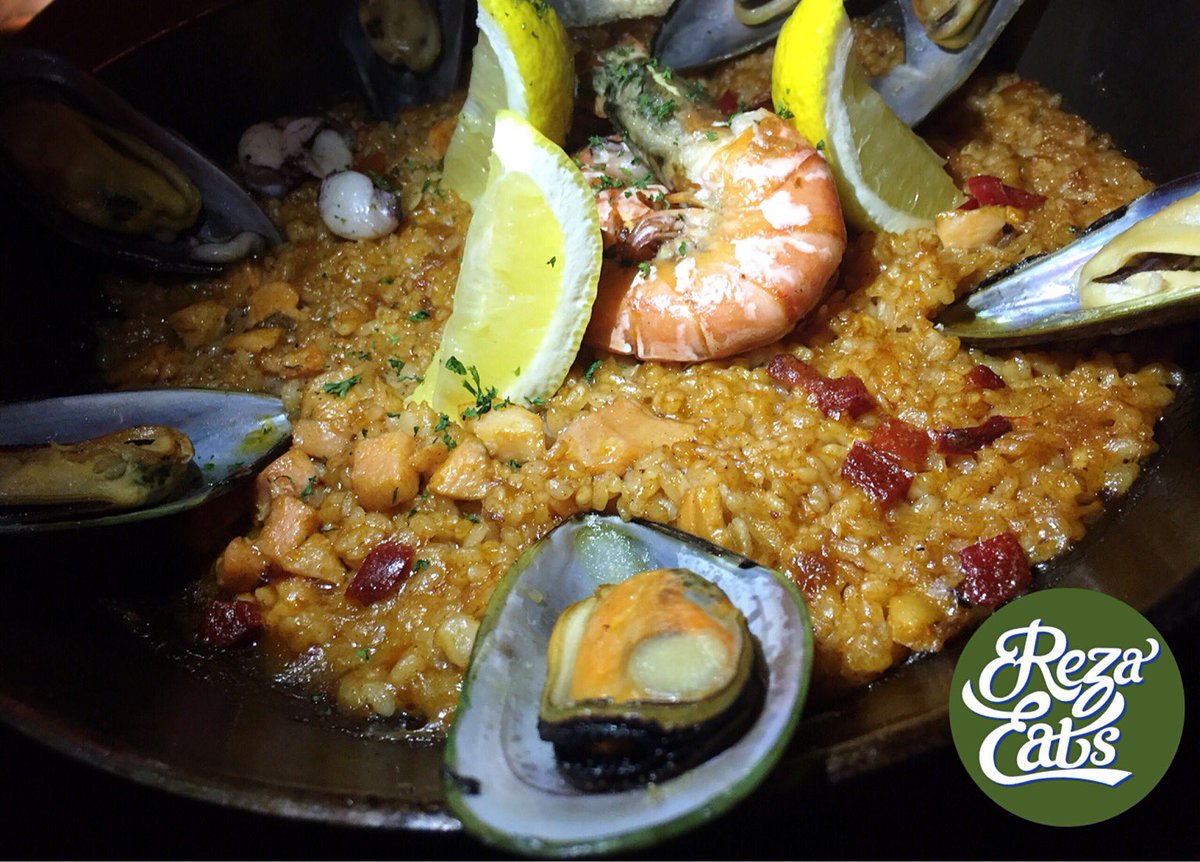 rezaeats's tweet photo. You can't go wrong with #Seafood #Paella. One of my fave!

#rezaeats 📱#VivoV5Plus #BasqueJakarta https://t.co/Y3eU8ewTWt