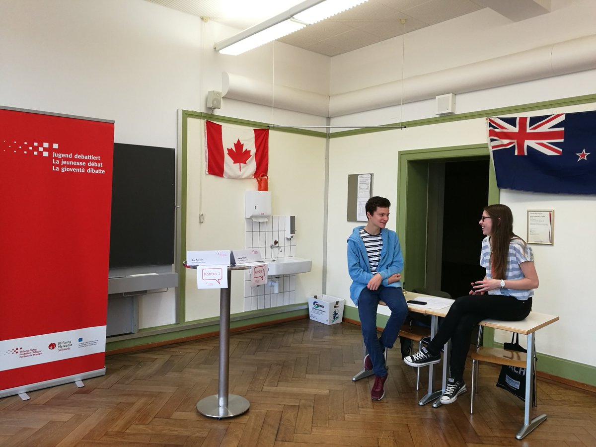 JDebattiert's tweet photo. Guten Morgen! 6. Nationaler #Final #jugenddebattiert:  Am Vormittag entscheidet sich, wer in die krönende Finalrunde einzieht. https://t.co/e1AkjUgLrj