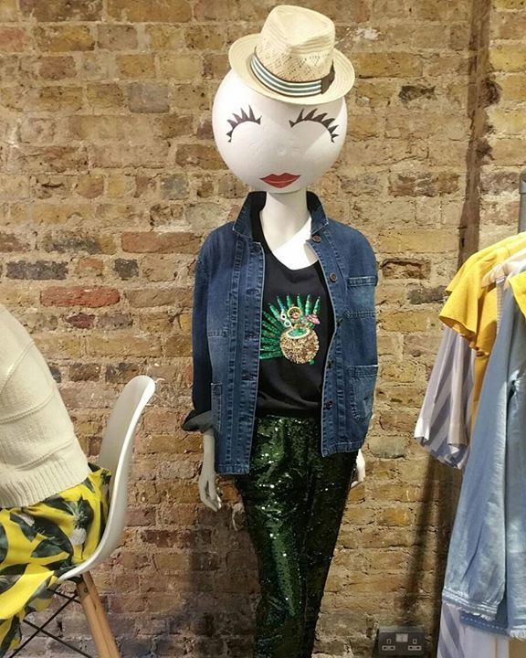 ColibriFashion's tweet photo. #mktstudio jacket #despetitshauts shirt #ottodame trousers @jewel_house_rocks hat #ss17 #u… https://t.co/rUuEJkufu4 https://t.co/eD7XMwyLKc