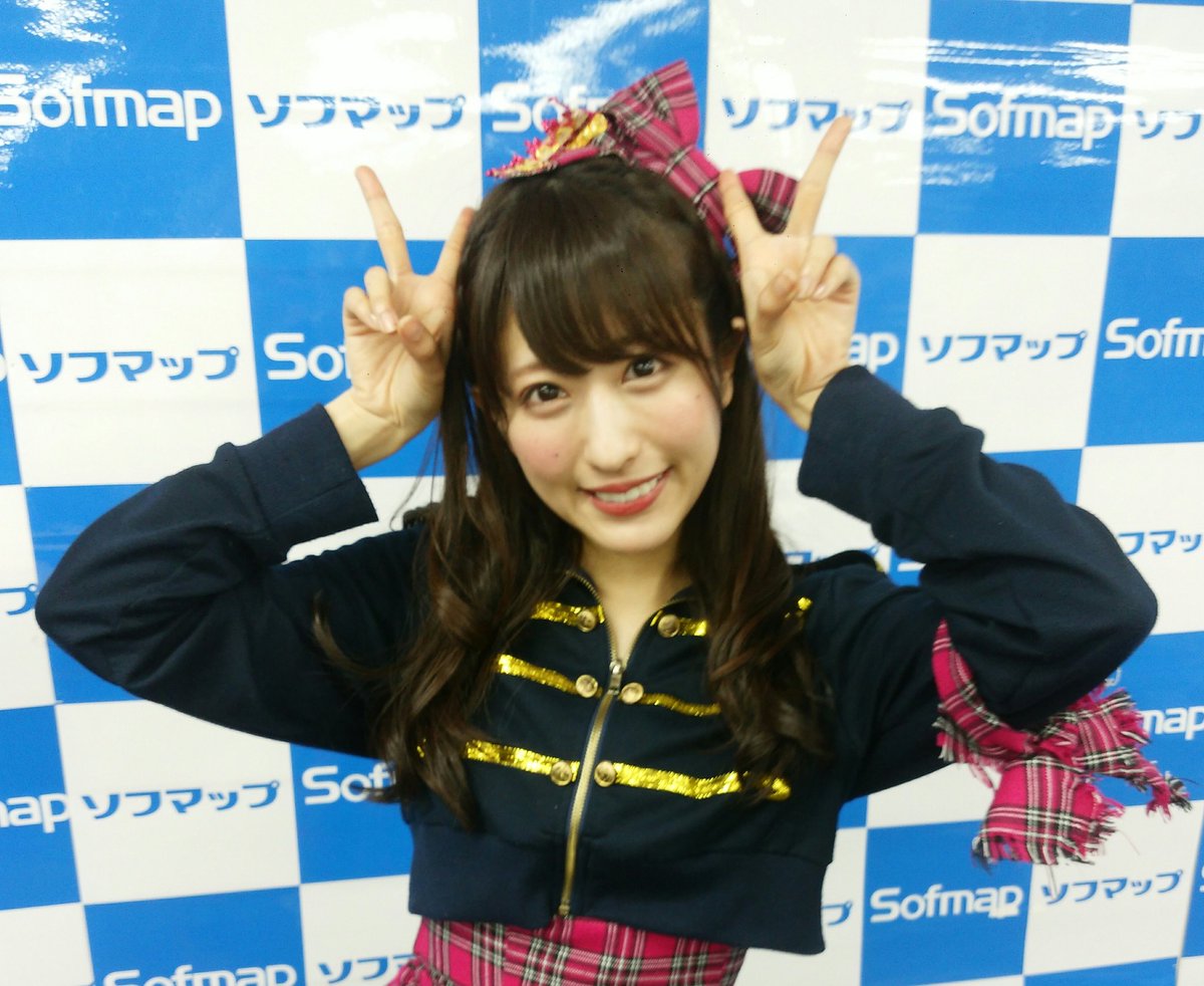 O Xrhsths オペラ座の怪人 八木沙季がno 1 Sto Twitter 今日は東京で桃色革命の 定期公演ライブなのね 10人フルメンバー まいにゃたん頑張って キュートで小さな革命児 リーダー的存在 小桃音まい まいにゃ