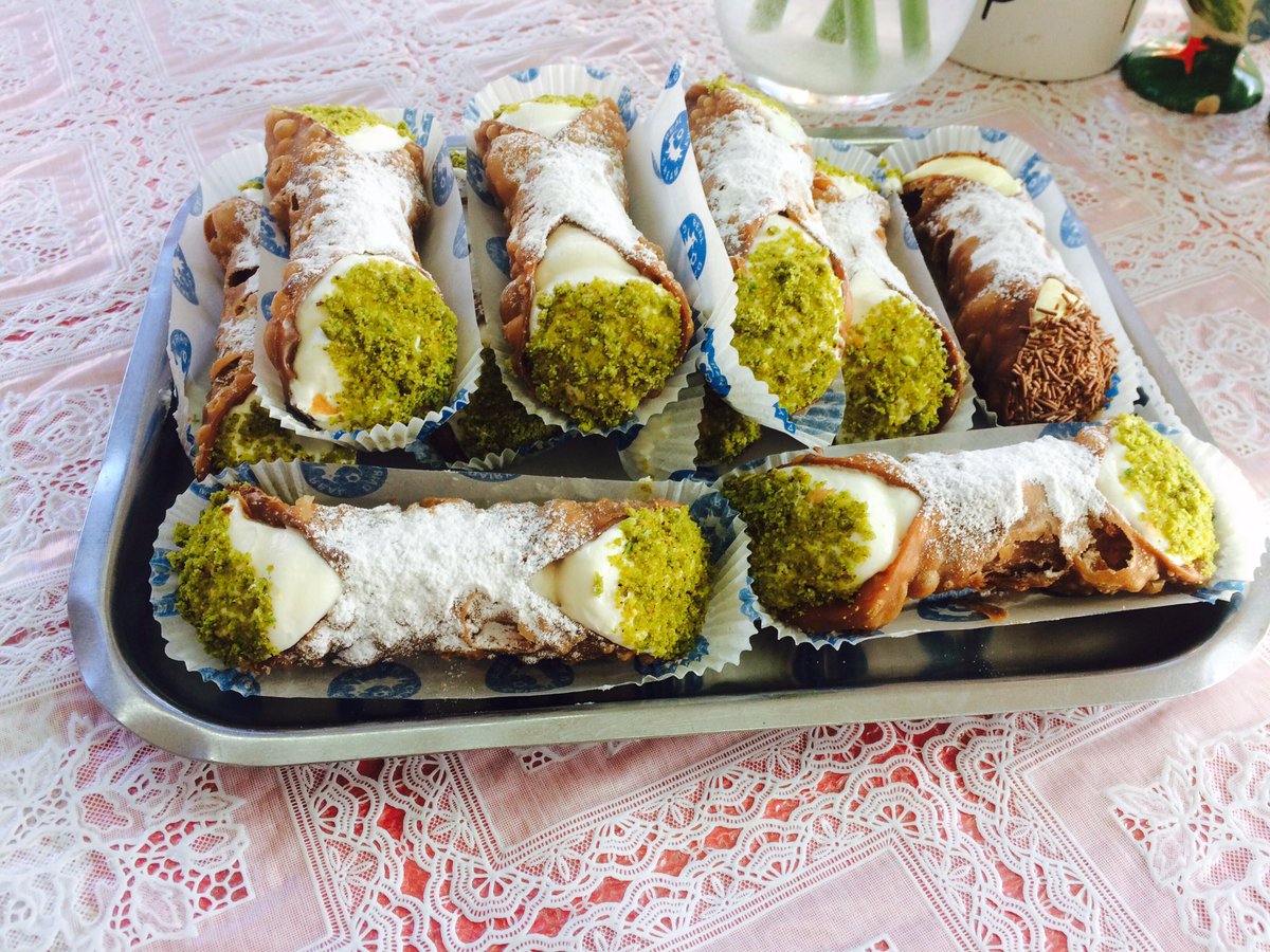 _Italian_Shop's tweet image. The early customer catches the cannoli, as the old saying goes #ricotta #cannoli #Northampton