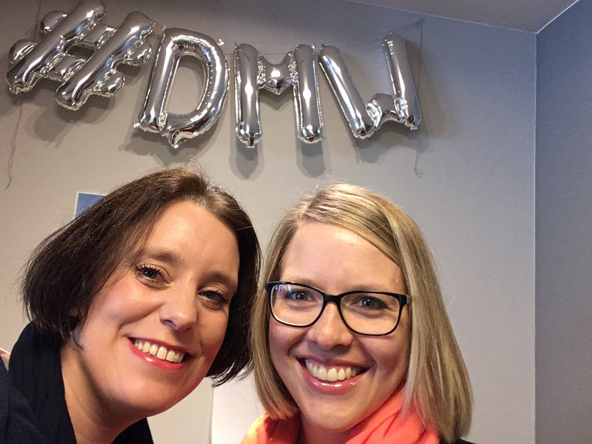 mo_szy's tweet photo. #selfietime mit @pippisfreundin #wedme #dmwsichtbar at @thoughtworks_de https://t.co/rK6y7NIBf3