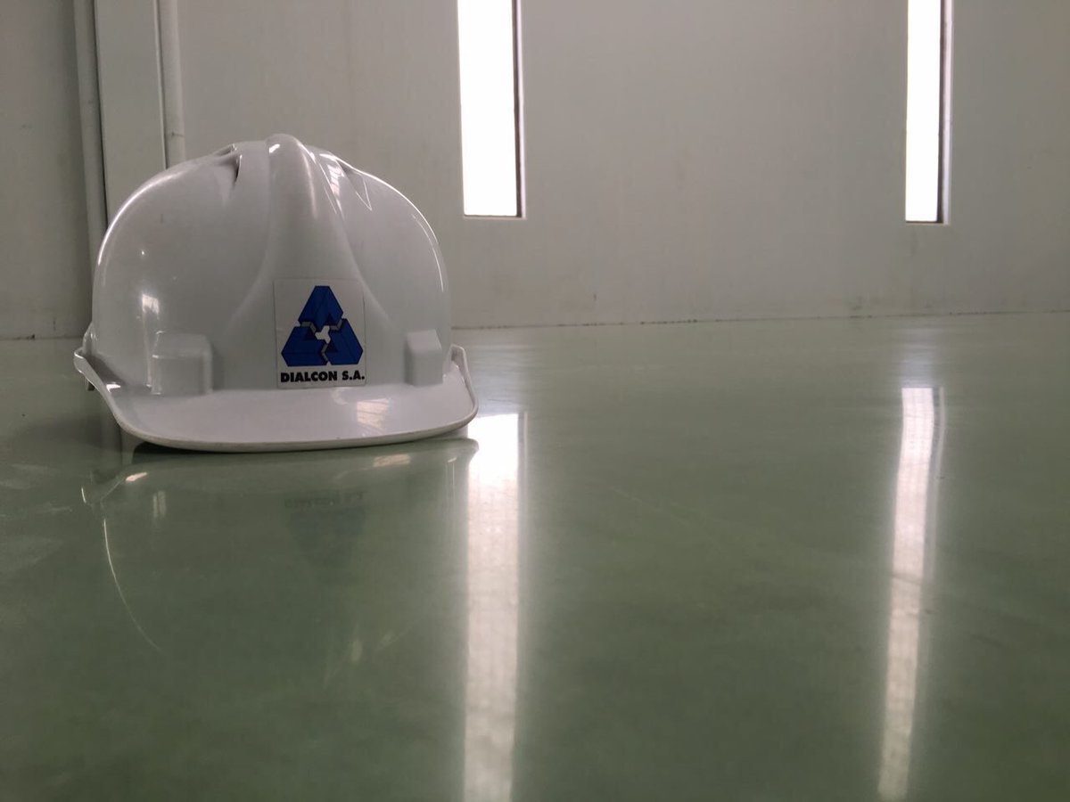DialconS's tweet photo. Sistema de pavimento MAPECRETE SYSTEM hormigon de retracción compensada sin juntas con tratamiento superficial LI HARDENER, Gourmet Carzola. https://t.co/p6lTQiicgH
