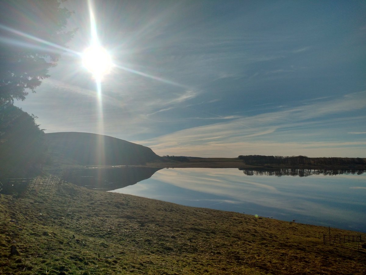 Felixgott's tweet photo. Race day! It's so beautiful here. Have a great race everyone, I'll give you a wave at Malham Cove. #ForTheMavericks @RaceMaverick https://t.co/prIyILSVVC