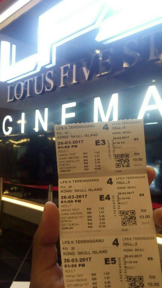 Test lu tgk jd ke dop (@ LFS CINEMA in Kuala Terengganu, Terengganu w/ <a href="/jambuapi/">Mofaz</a>) swarmapp.com/c/6kUPOzmhocZ