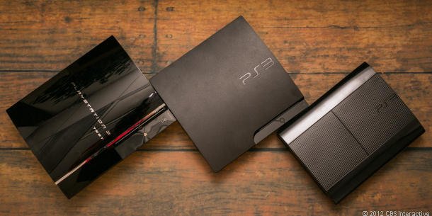 JVCom's tweet photo. La PS3 a fêté ses 10 ans cette semaine et tire doucement sa révérence : la production est stoppée au Japon ainsi que les livraisons https://t.co/Z9ESUFFwVy
