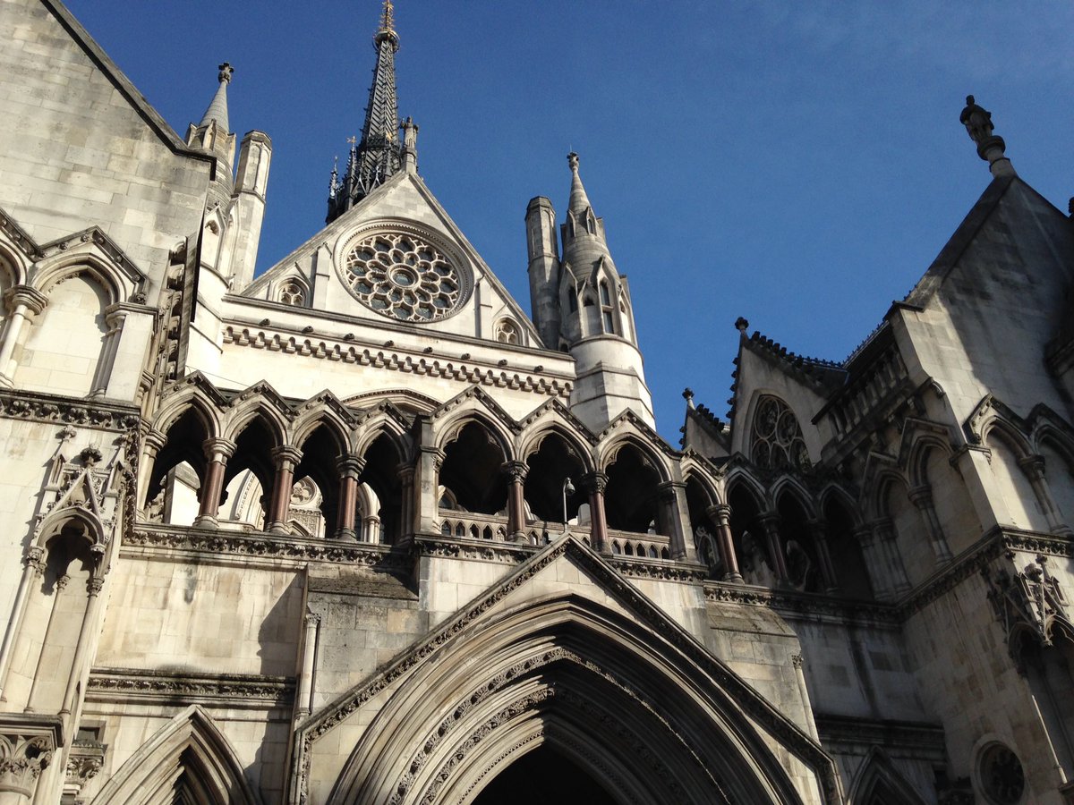 KEHSSixthForm's tweet photo. All set for the @citizenship senior @MockTrials competition in #London today! #BMTFinal #smashit #law https://t.co/AzyRkGuCIy