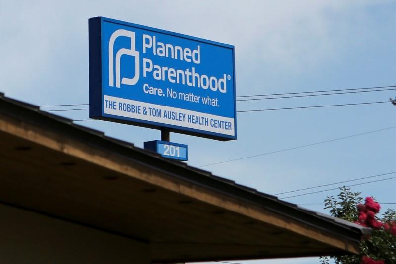 ReutersPolitics's tweet image. Planned Parenthood sees brief reprieve after healthcare bill yanked reut.rs/2nPl1Bq