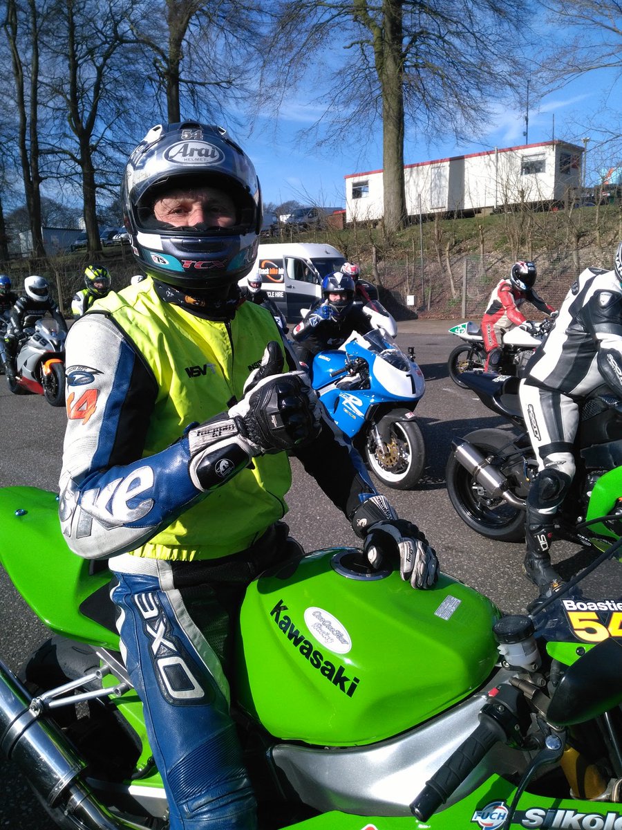 MSVPhotos's tweet image. Good morning from a packed #CadwellPark. It's going to be a great day of two wheeled fun in… plus.google.com/photos/1085080…