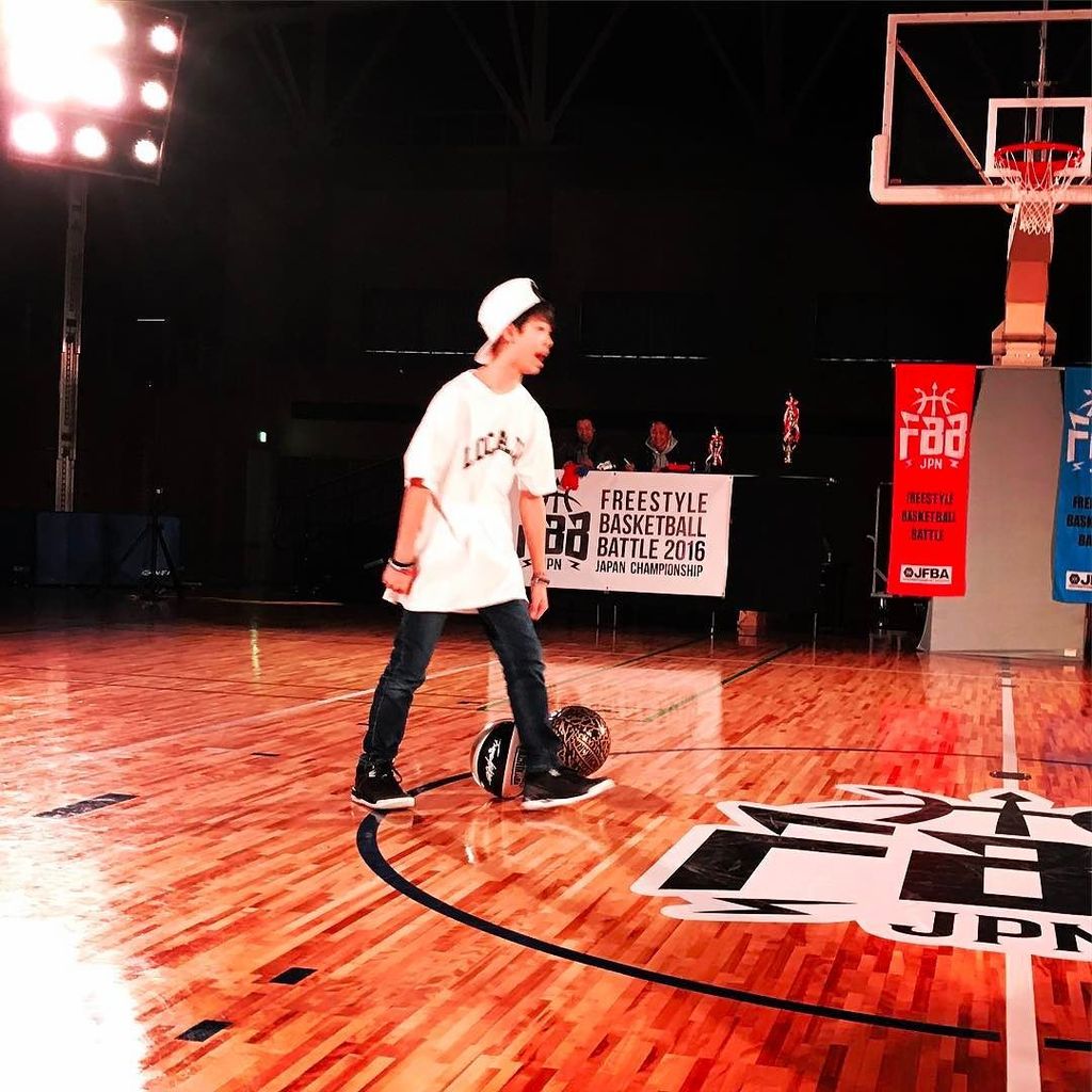 MKT594's tweet photo. #FBB2016 #日本一決定戦 #TheFinal
U-18 Final
YOH 3-0 10
Champion is YOH!!!
#FreestyleBasketball https://t.co/WS4RGMamdG https://t.co/xCtyCixKYR