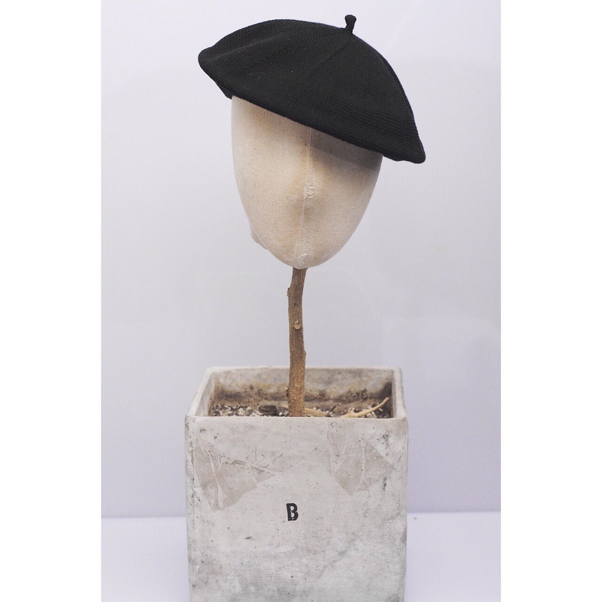 bowller_Design's tweet photo. Bowller Hat #newsboy #headwear #beret #hat #artisthat #모자 #베레모 #화가모자 #보울러햇 #bowllerhat https://t.co/750cwFBEEO