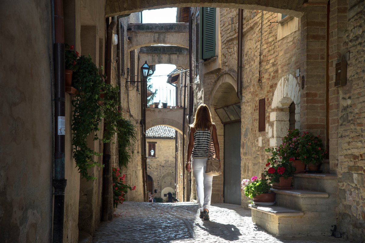 MuseoMontefalco's tweet photo. #25marzo visite guidate, passeggiate e degustazioni vi aspettano a #Montefalco per #umbriamoto 🏍️🏍️ #italianvillages #bellezzaintatta https://t.co/gmJrJvzADx