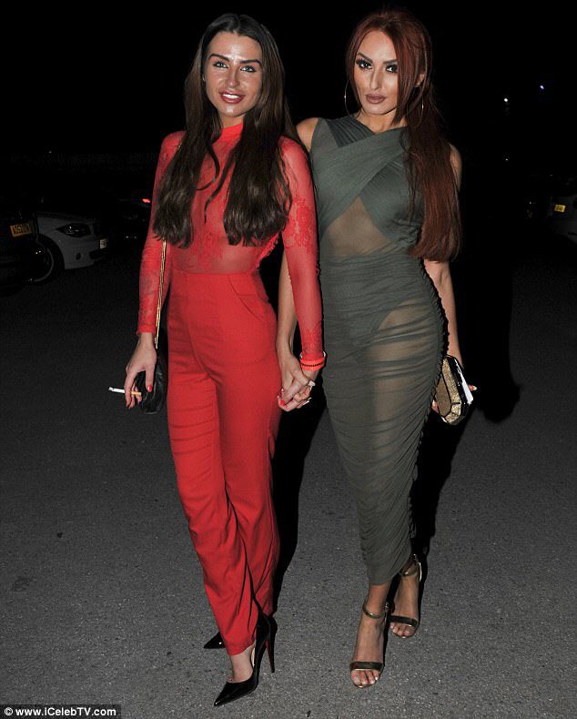 Jenny Thompson and Zaralena Jackson on a night out...😈😈😈 #mtvex #mtvex