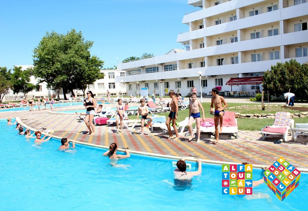 Малая бухта анапа. Санаторий бригантина витязево. Санаторий малая бухта. Санаторий анапа гребенская 3. Санатории в анапе номера телефонов.