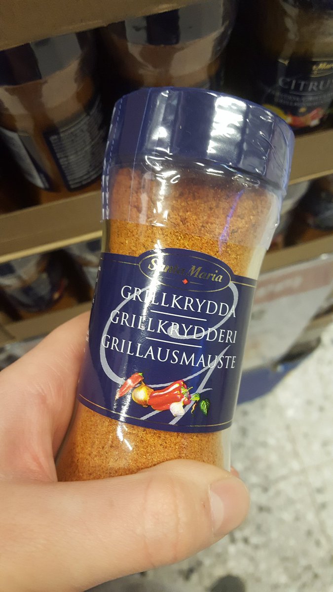 pyggaredod's tweet photo. "Svenskar kryddar inte sin mat" hm sweetie think again https://t.co/mtHSvjepM9
