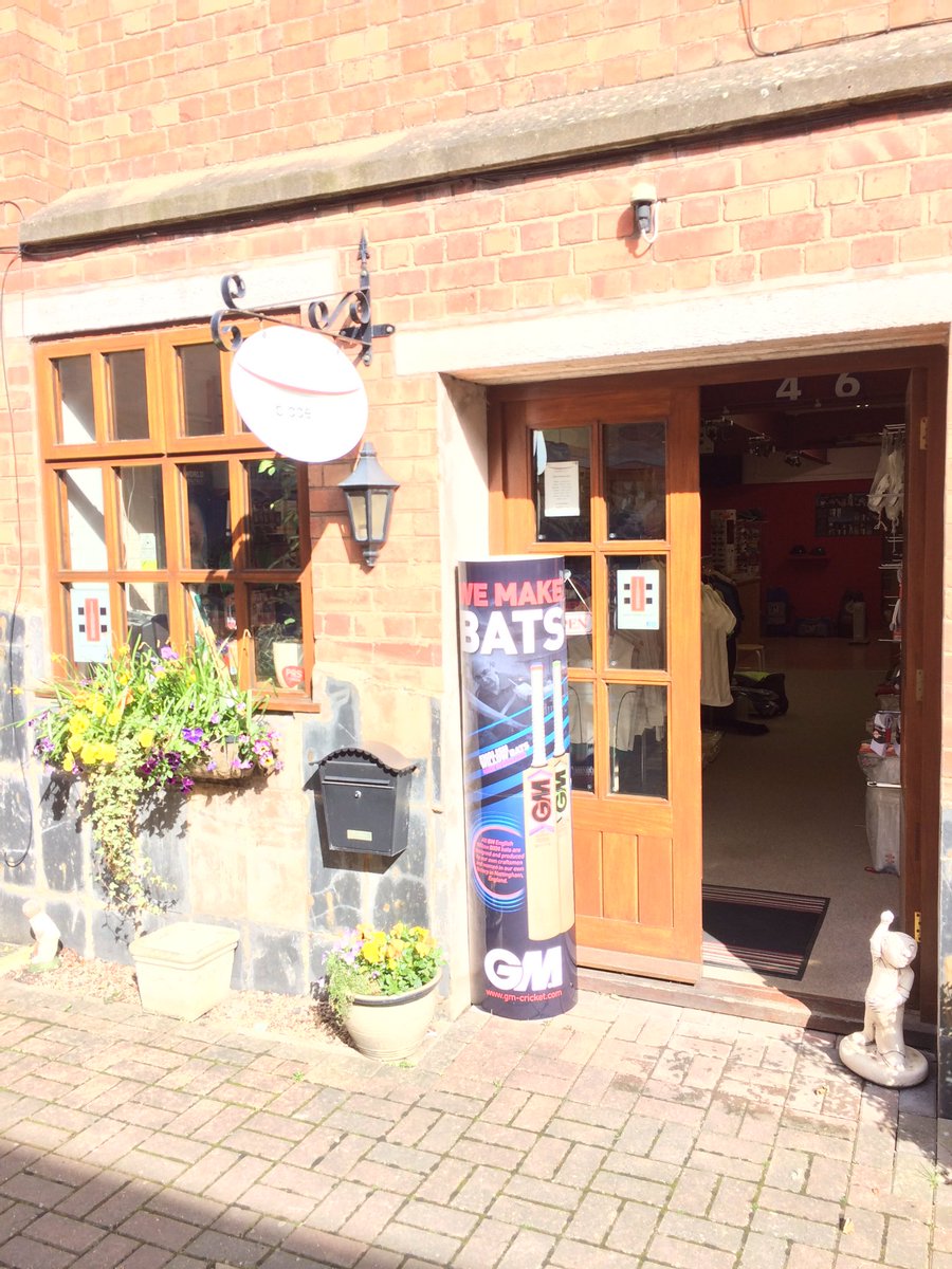 Sunshine, cricket retail therapy and coffee &amp; cake, what more could u want ? <a href="/Thepottedpantry/">The Potted Pantry</a> <a href="/blackmintser/">Blackminster Park</a> #cricketsback #bringonsummer