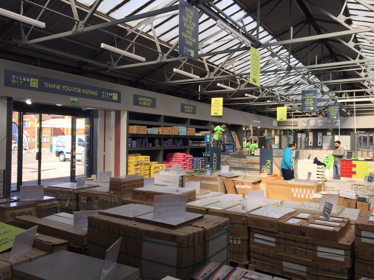 At the new <a href="/tilesdiy/">Tiles DIY</a> super store in #ilford #grand opening today at 1pm come a see the phenomenal range here and grab a free ice cream!!