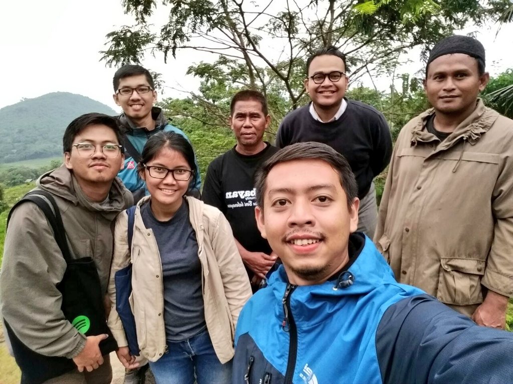jongpwk's tweet photo. Project #PerpusMini selanjutnya akan berkolaborasi dengan para Penjaga Gunung Lembu di @info_purwakarta! https://t.co/P3HON93iAL