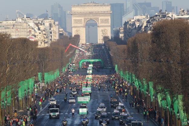 lequipecoaching's tweet photo. Marathon de Paris : J - 15 ! Vous êtes prêts ? Un max de conseils à piocher dans nos 35 plans d'entraînement :-) https://t.co/UzGYSZUOi1 https://t.co/v9qgpsadeZ