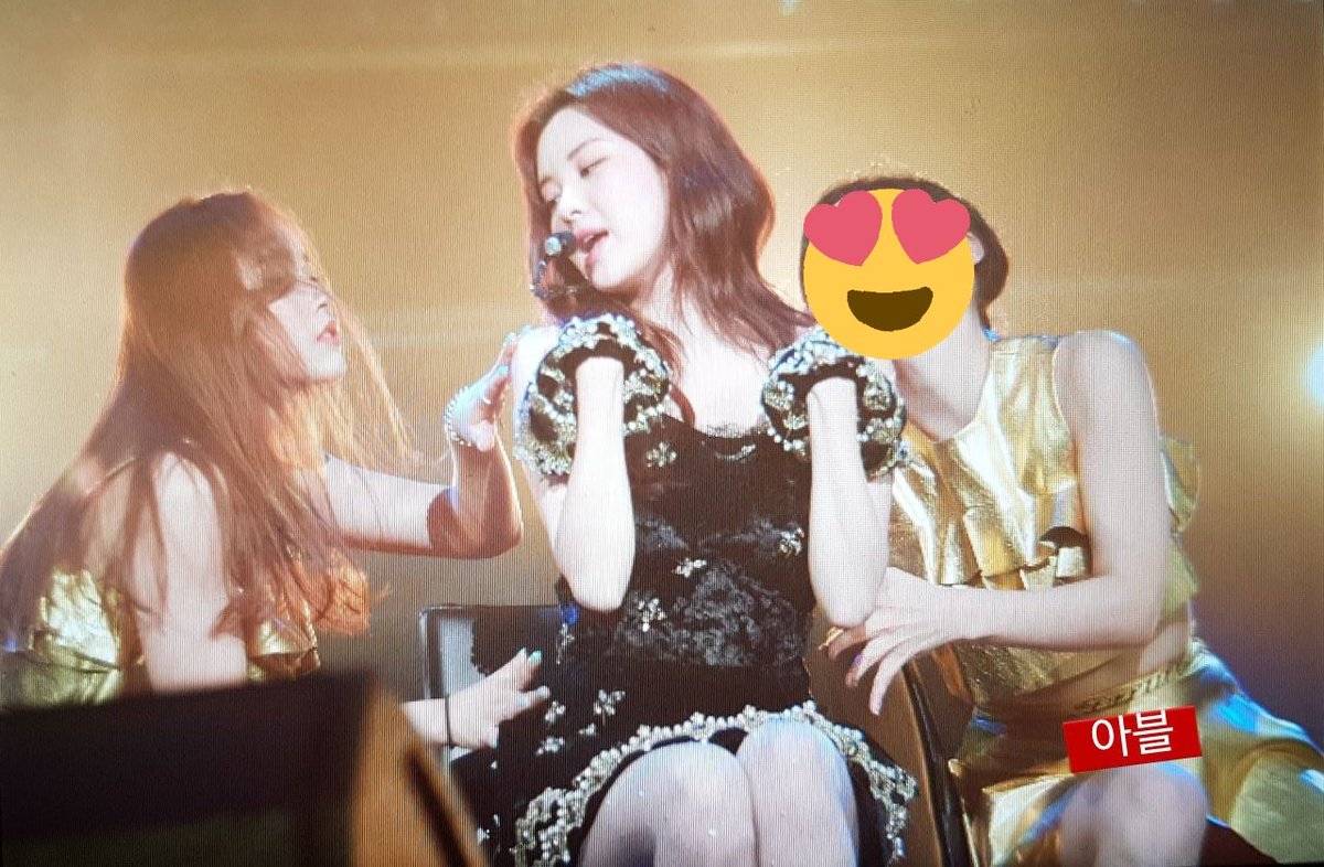 [PIC][25-03-2017]SeoHyun biểu diễn tại "10th Lou Gehrig Hope Concert" vào tối nay C7wrNSVVwAAqG-X