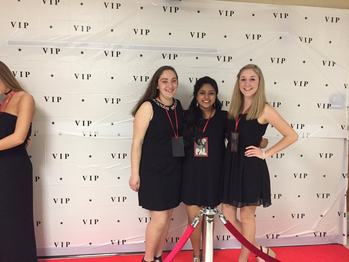 GrandLedgePALs's tweet photo. #glfreshmenformal https://t.co/ZAJPgDCwkJ