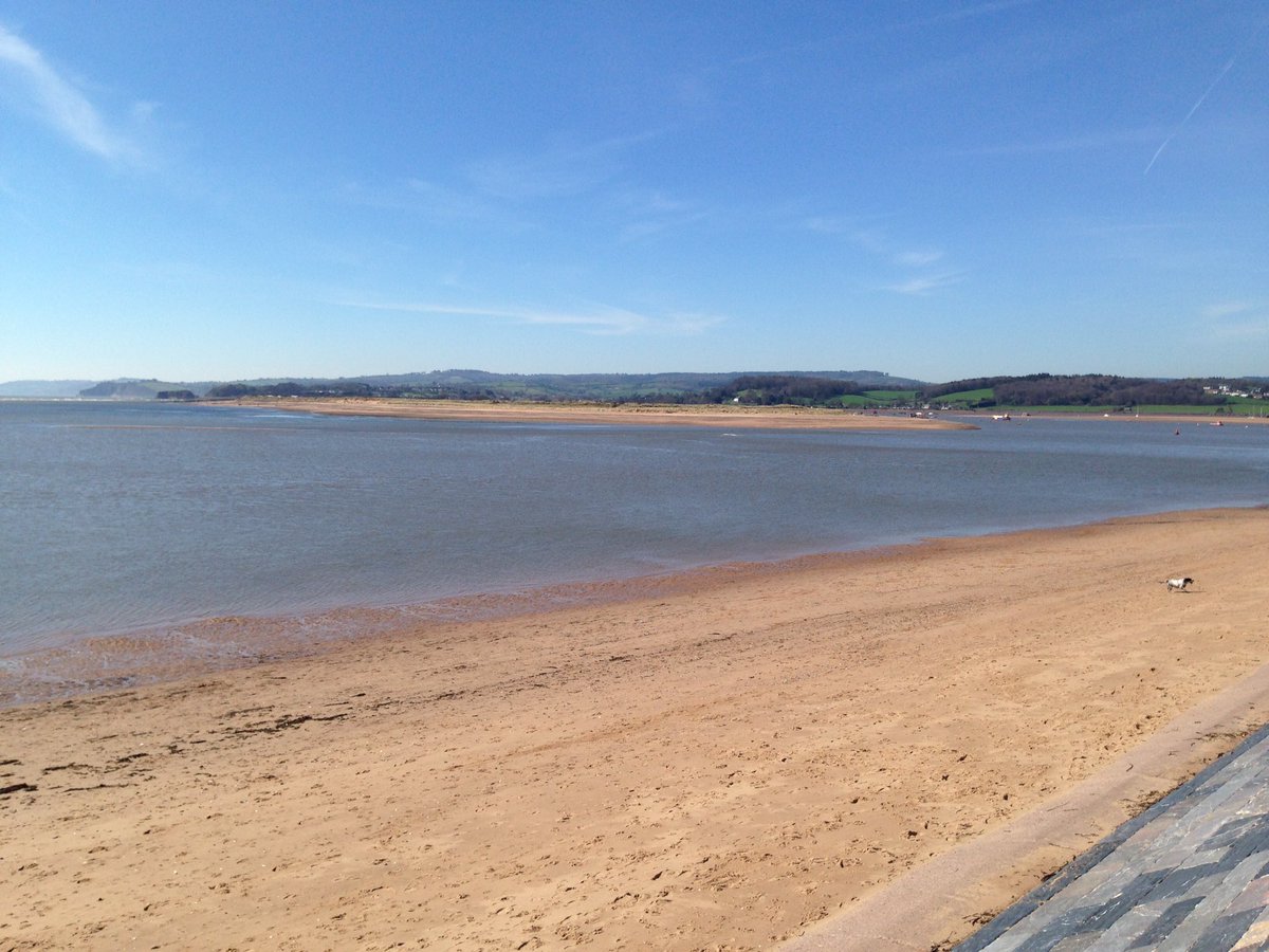 emilyjmacaulay's tweet image. ''Tis a glorious day in #Exmouth. Enjoying a gentle pre lunch stroll. #FunInTheSun #DevonIsHeaven