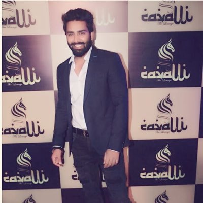 bwoodworld's tweet photo. #NewProfilePic https://t.co/xfW1fX1awU