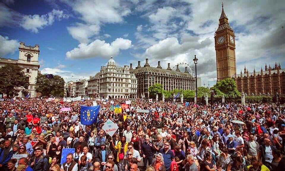 Bristol4Europe's tweet photo. Theresa you're wrong, we're right. Momentum is building... #UniteForEurope #MarchForEurope https://t.co/haqT8uP7FQ