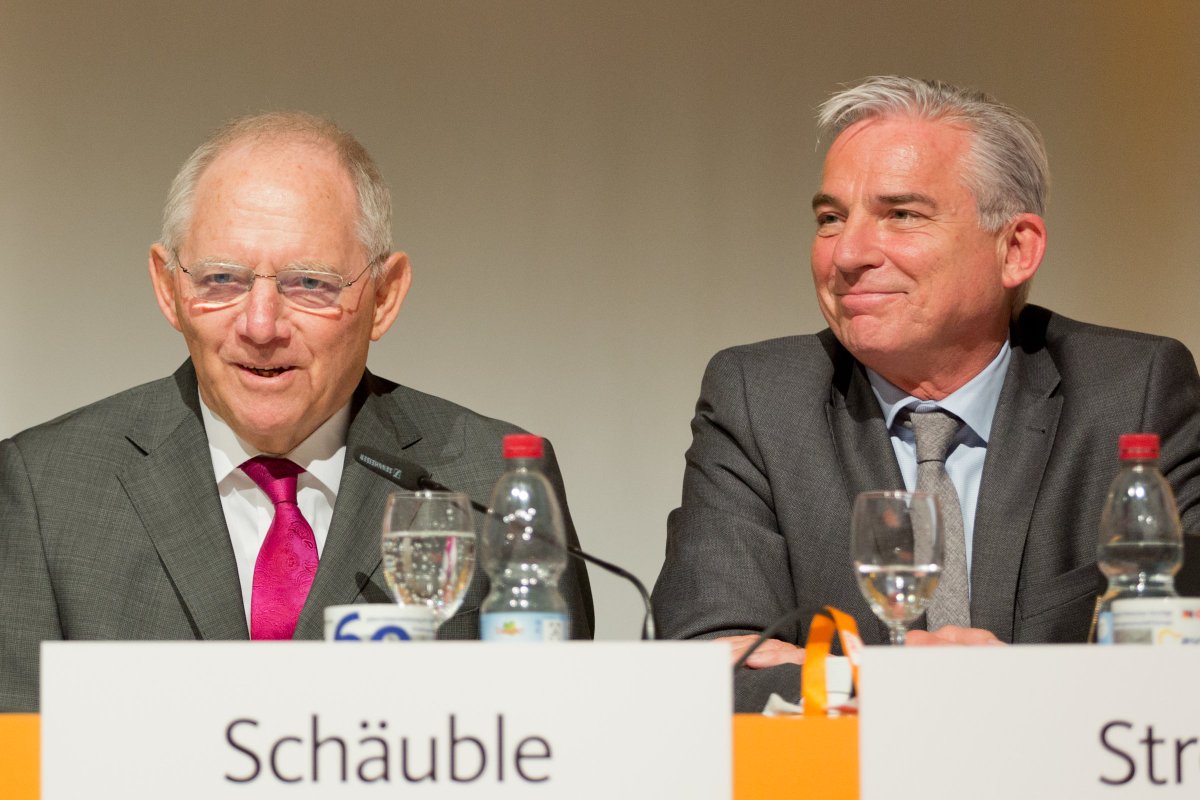 CDU_BW's tweet photo. Soeben wurde Wolfgang #Schäuble mit 95,8 % zum Spitzenkandidaten der @CDU_BW für die #BTW17 gewählt. #tagdercdu https://t.co/XomyX4PBk6