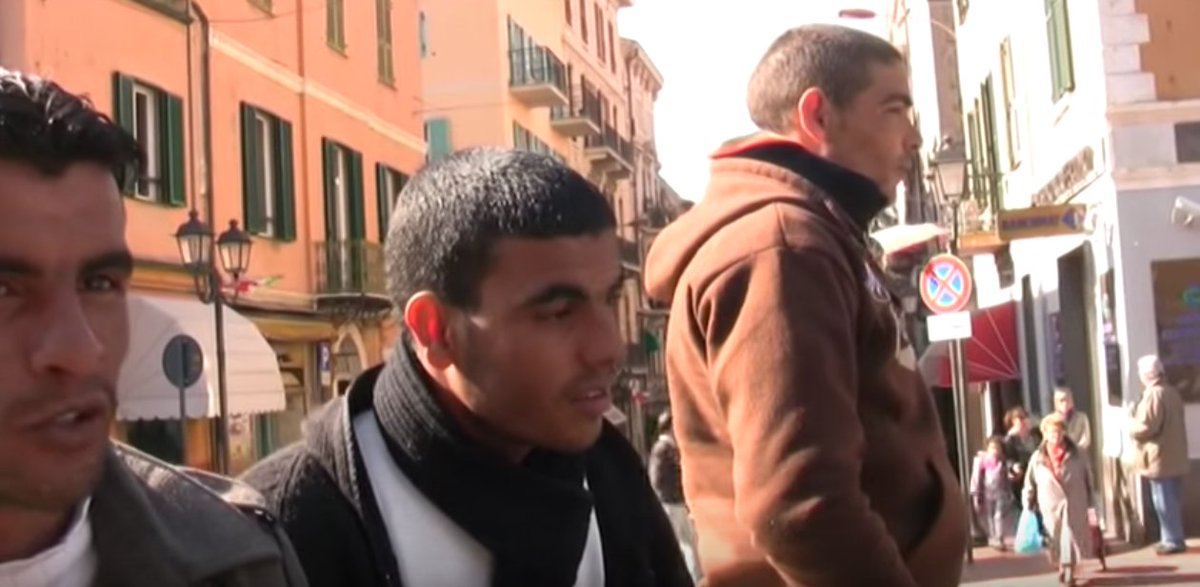 intelligonews's tweet image. #Ventimiglia, la strana sanzione: 'sfamano' #immigrati e vengono #multati intelligonews.it/a/59153/