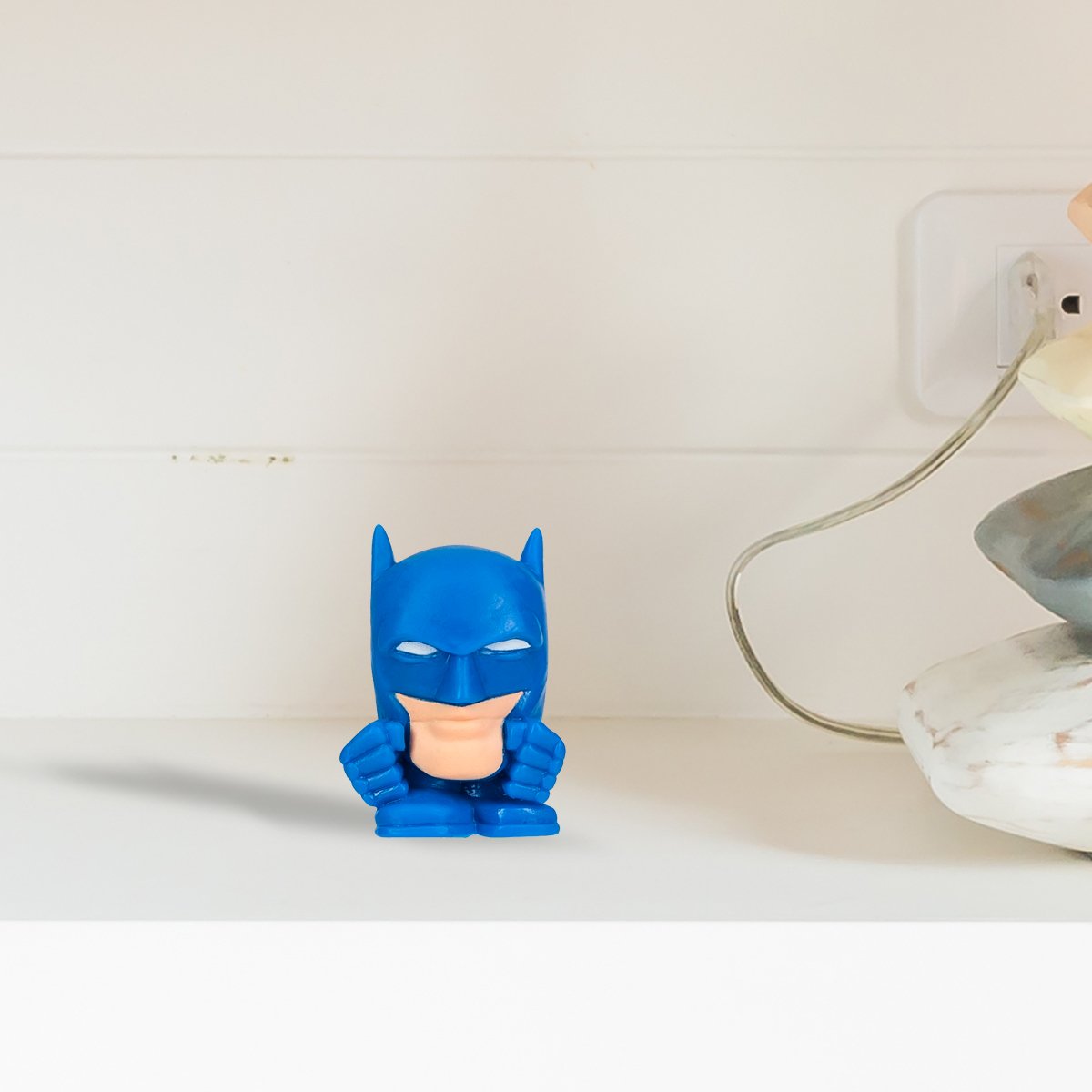 basicfuntoys's tweet photo. Attend your next sleepover party Gotham style with a Batman MicroLite buddy! #Batman #MicroLites #Tech4Kids #SleepOverParty https://t.co/T5eU3biSSU