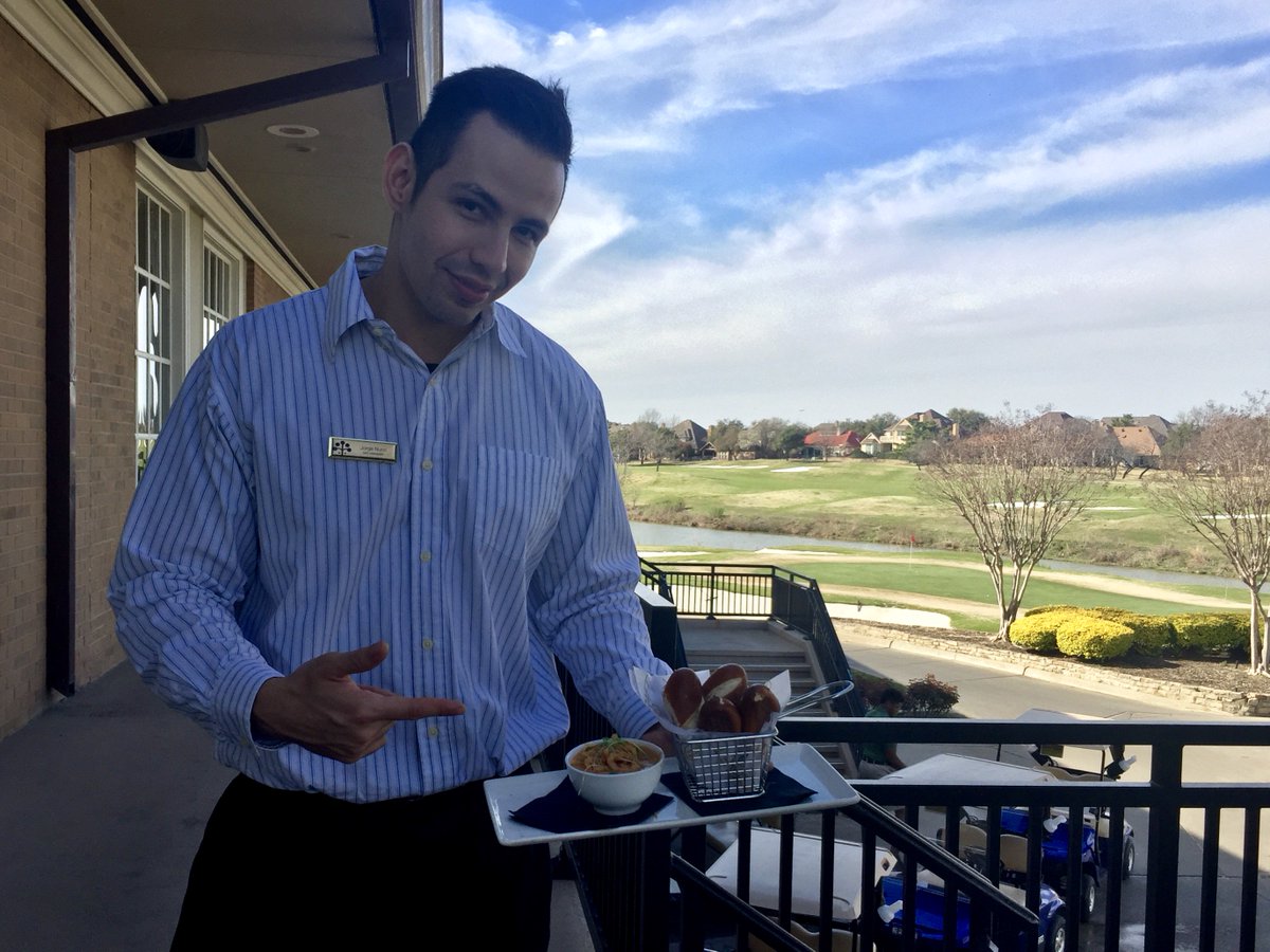 HackberryCC's tweet image. Kick back and relax after your golf round with these Pub Pretzel Sticks and Beer Cheese Fondue.