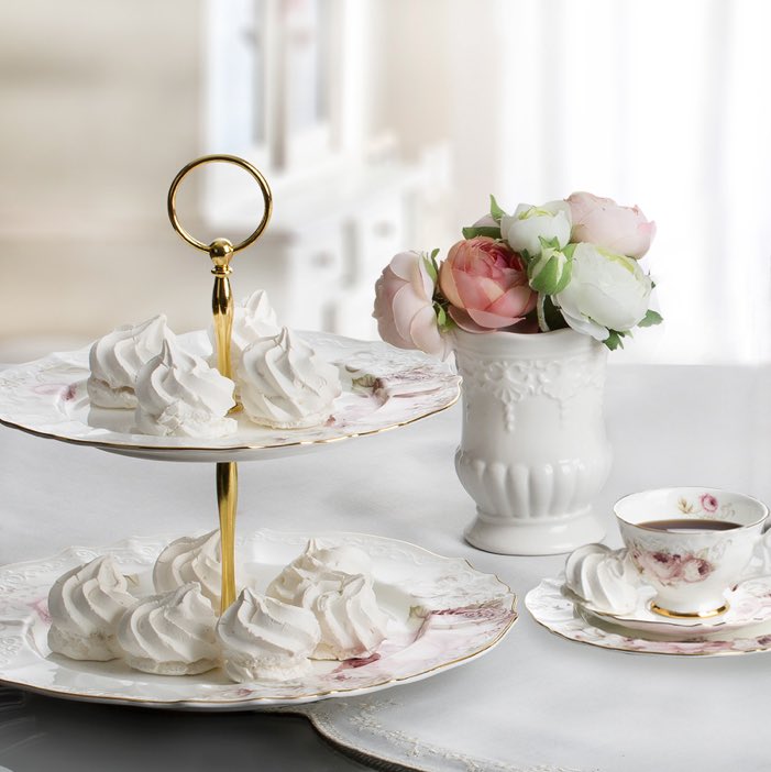 Instagram yarışmamızda son gün!
Görseli beğenip paylaşarak ve arkadaşınızı etiketleyerek Porselen Kurabiye Standı kazanabilirsiniz!